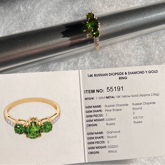 Russian Diopside & Diamond Ring in 14K Yellow Gold - Excellent Condition - Picture 2 of 10